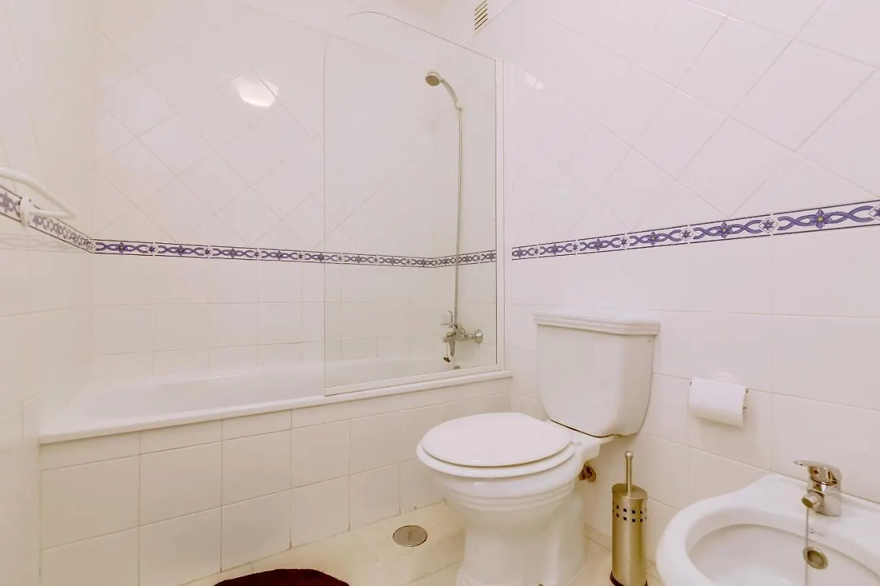 Moura Suite Studio - Vilamoura 0*,  Portugal